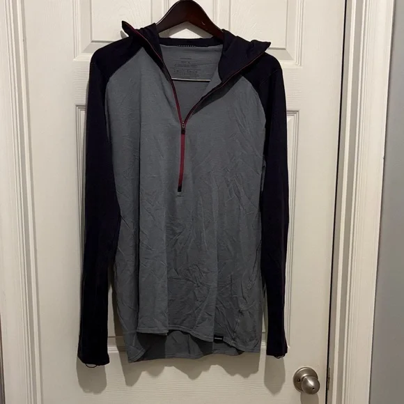 Patagonia top - Picture 1 of 4